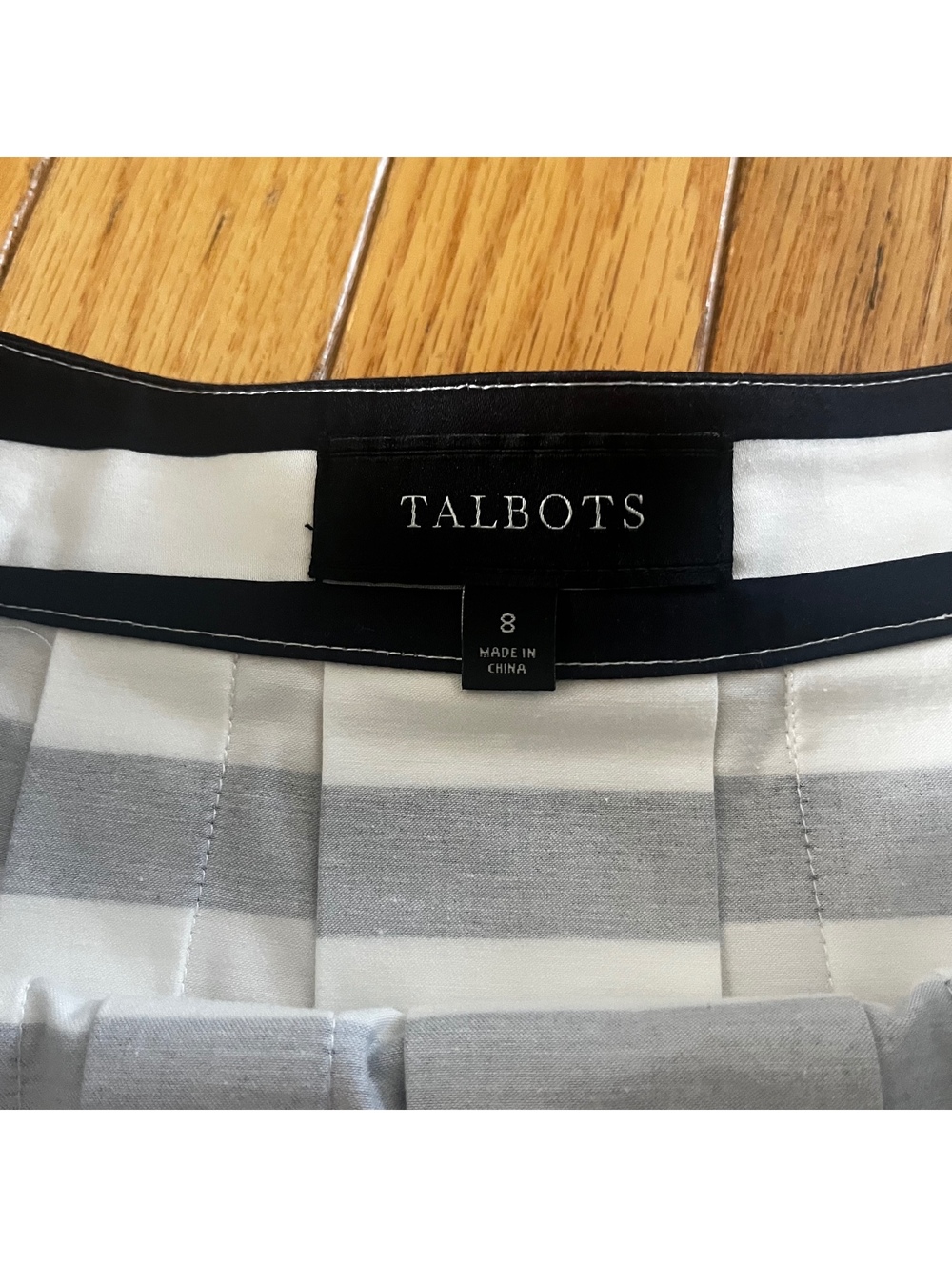 Talbots Floral and Striped Pleated Midi Skirt Size 8 - Picture 3 of 7